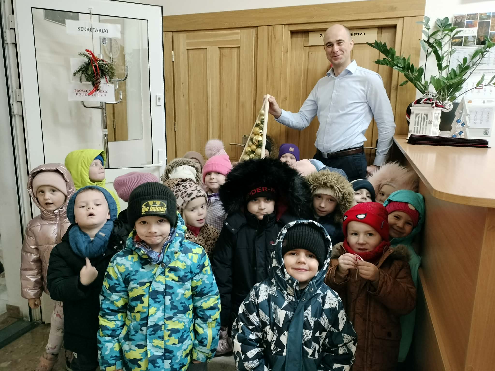 Zdjęcie Przedszkolaki z Przedszkola nr 1 w Ornecie z wizytą w Urzędzie Miejskim