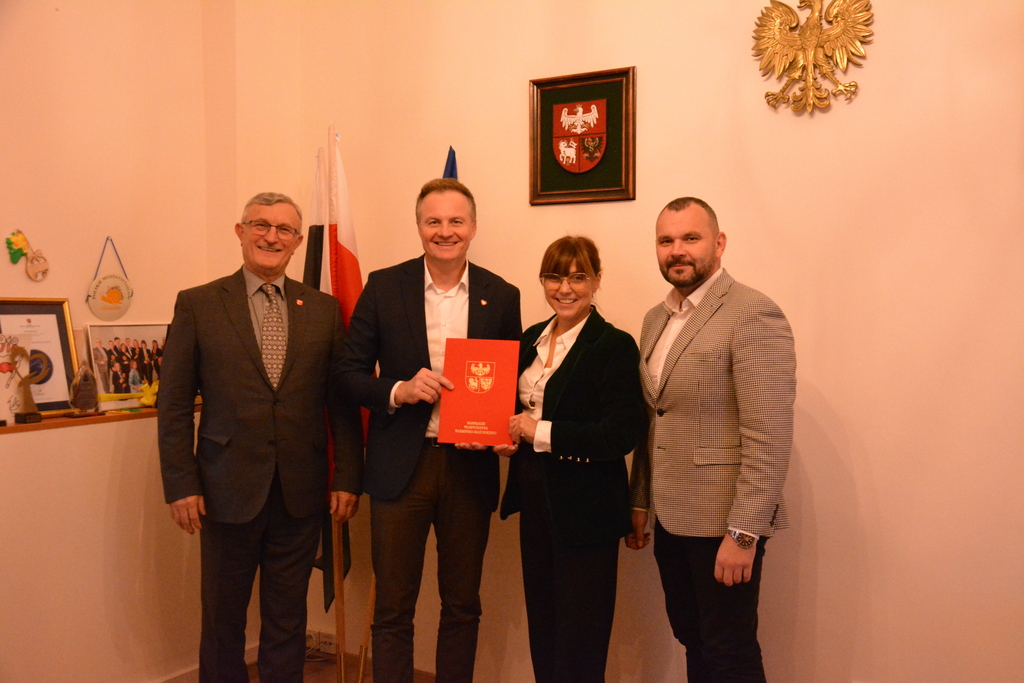 Podpisaliśmy umowę na budowę asfaltowej ścieżki rowerowej z Ornety do Lidzbarka Warmińskiego